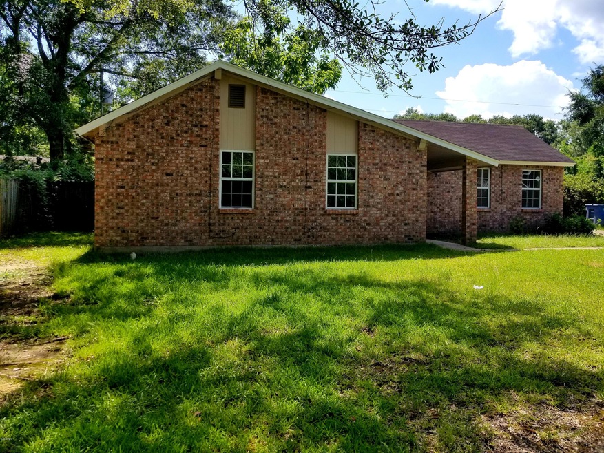 10109 Red Oak Ln, Moss Point, MS 39562 - photo 1