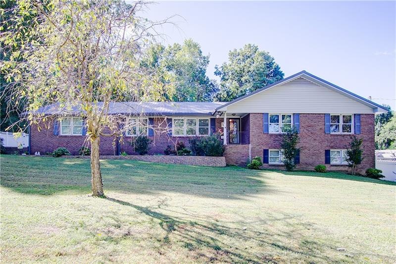 121 Three Oaks Dr SE, Calhoun, GA 30701 - photo 1