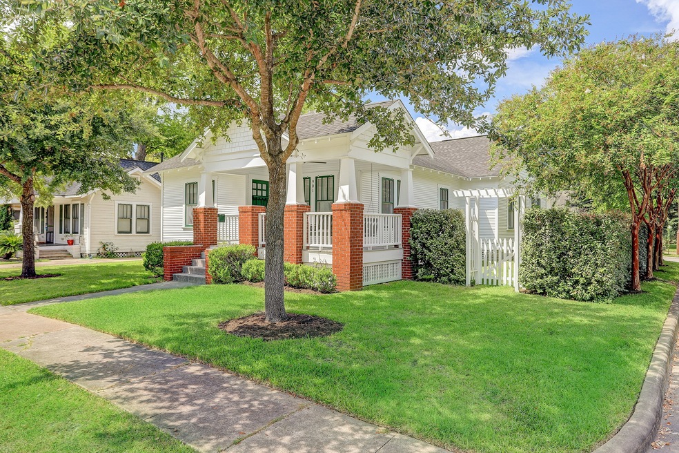 901 W Cottage St, Houston, TX 77009 - photo 1