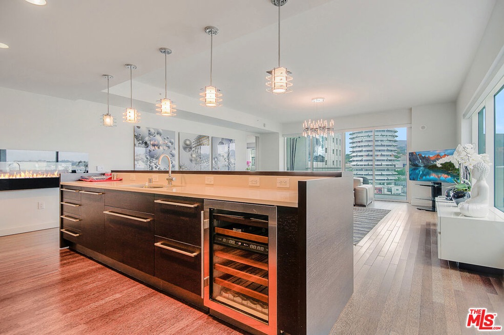 Gorgeous kitchen with bar seating