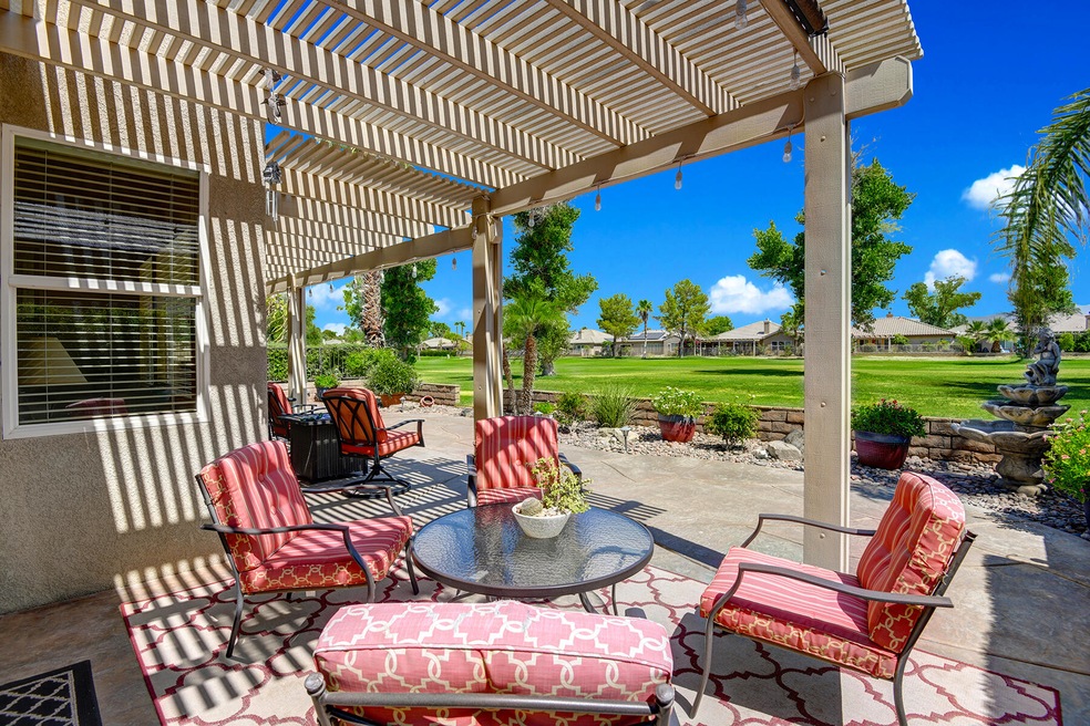 OUTDOOR SEATING.jpg mls
