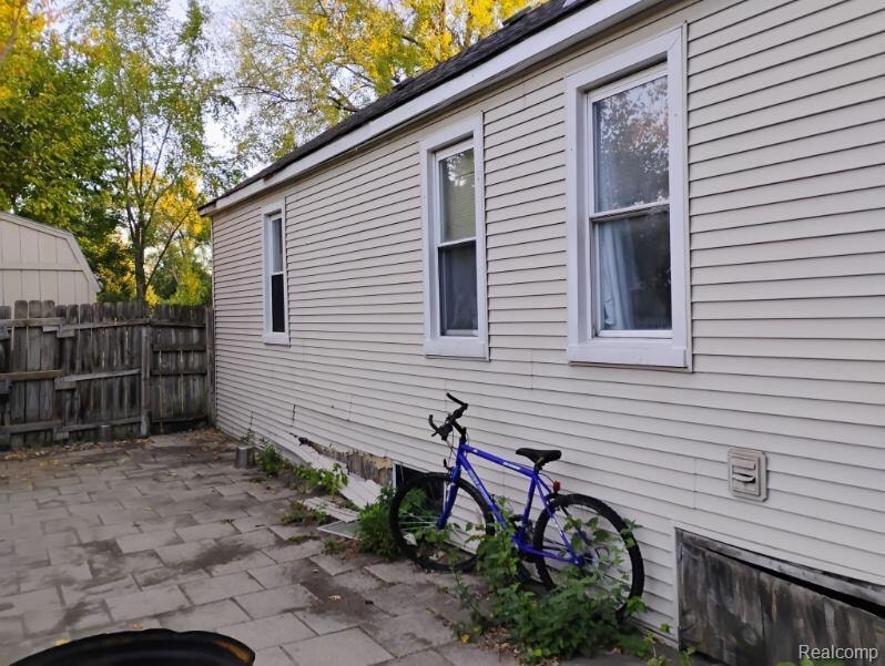 13346 Fisk Ave, Warren, MI 48089 - photo 1