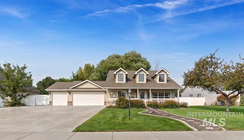 For Sale $549,900 • Co-Listing Agent