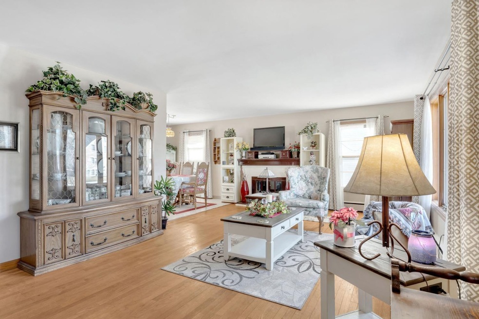 321 W 44th Place, Griffith, IN 46319 - photo 1