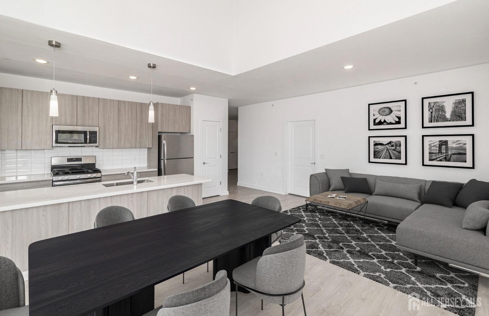 175 Quincy Ct unit 408, Perth Amboy, NJ 08861 - photo 1