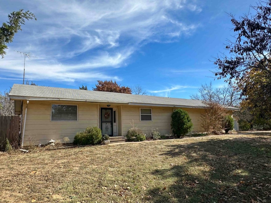 42968 S County Road 264, Ringwood, OK 73768 - photo 1