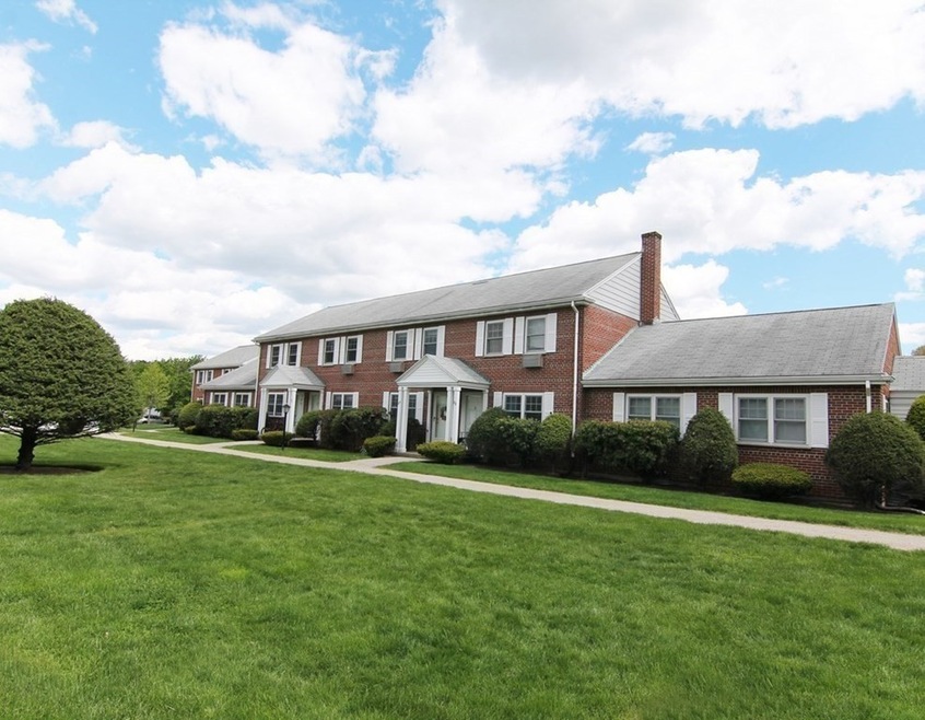 90 Emerson Gardens Rd unit 90, Lexington, MA 02420 - photo 1