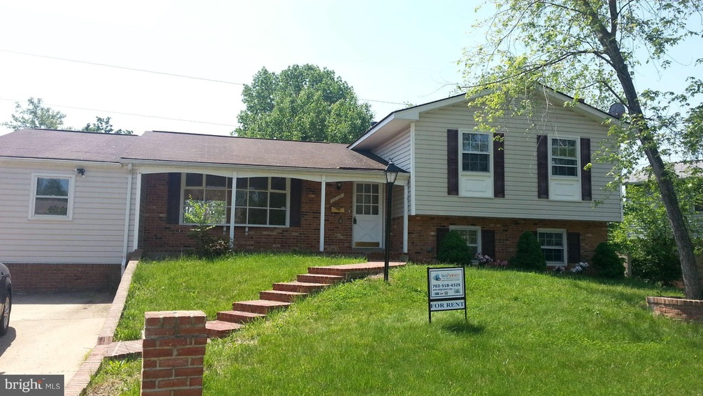 9519 Bonair Dr, Manassas, VA 20109 - photo 1