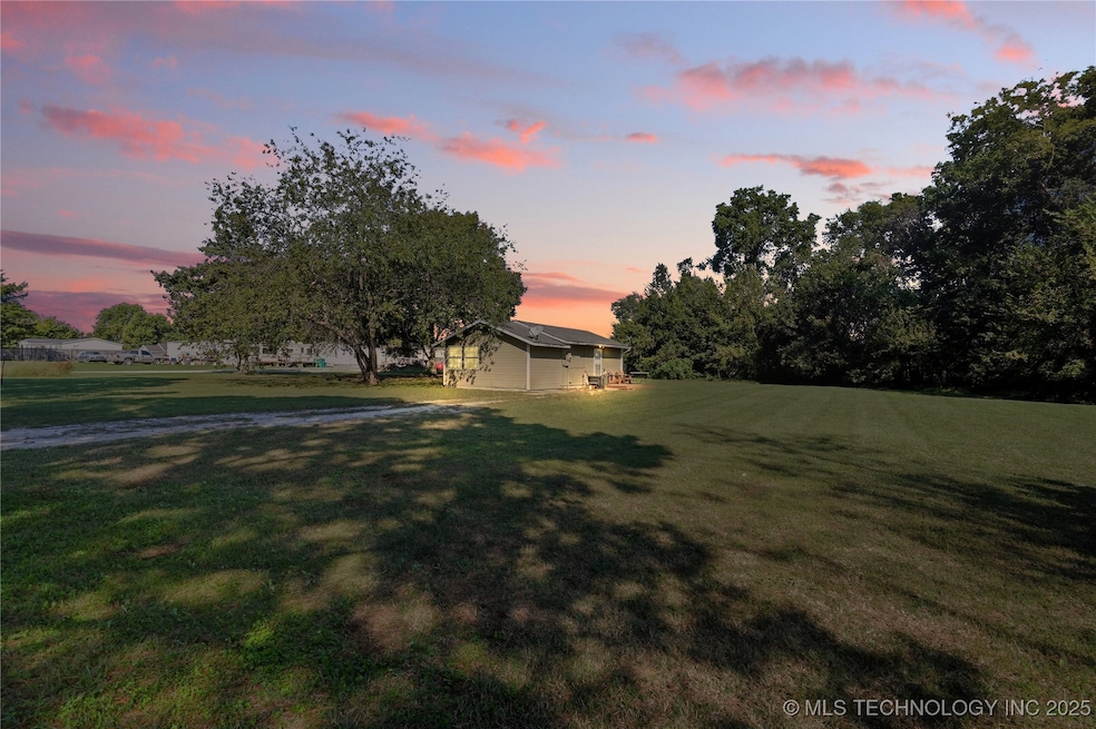 63176 E 282 Rd, Grove, OK 74344 - photo 1