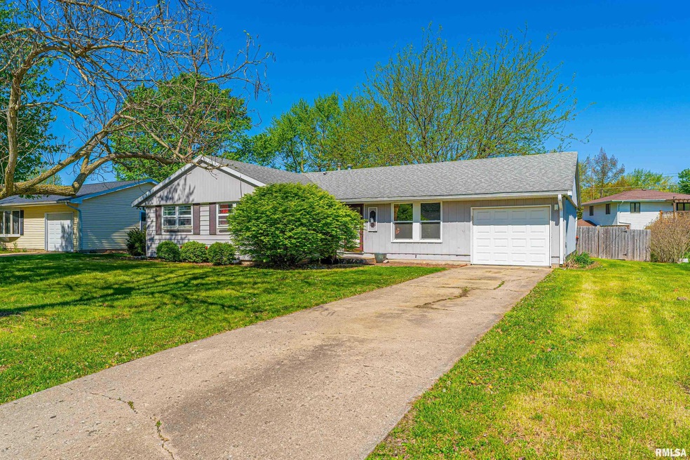 1513 Rutledge Dr, Lincoln, IL 62656 - photo 1