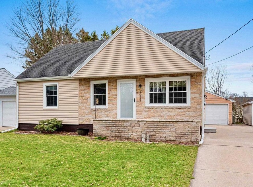 1927 32nd St, Two Rivers, WI 54241 - photo 1