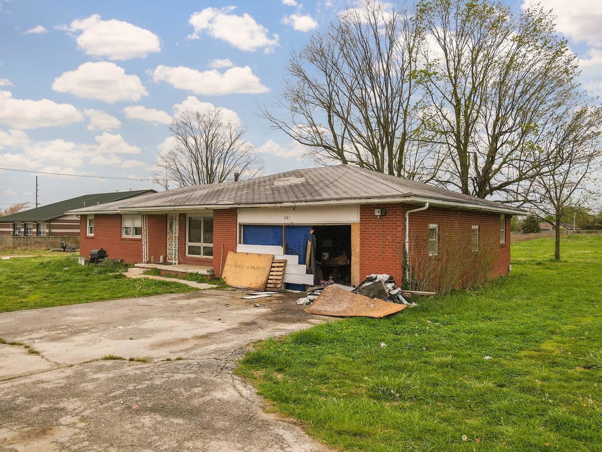 251 S Nicholas Rd-1