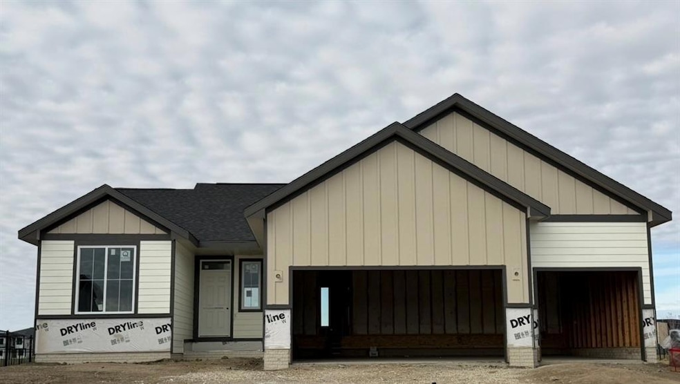 For Sale $599,900 • Co-Listing Agent