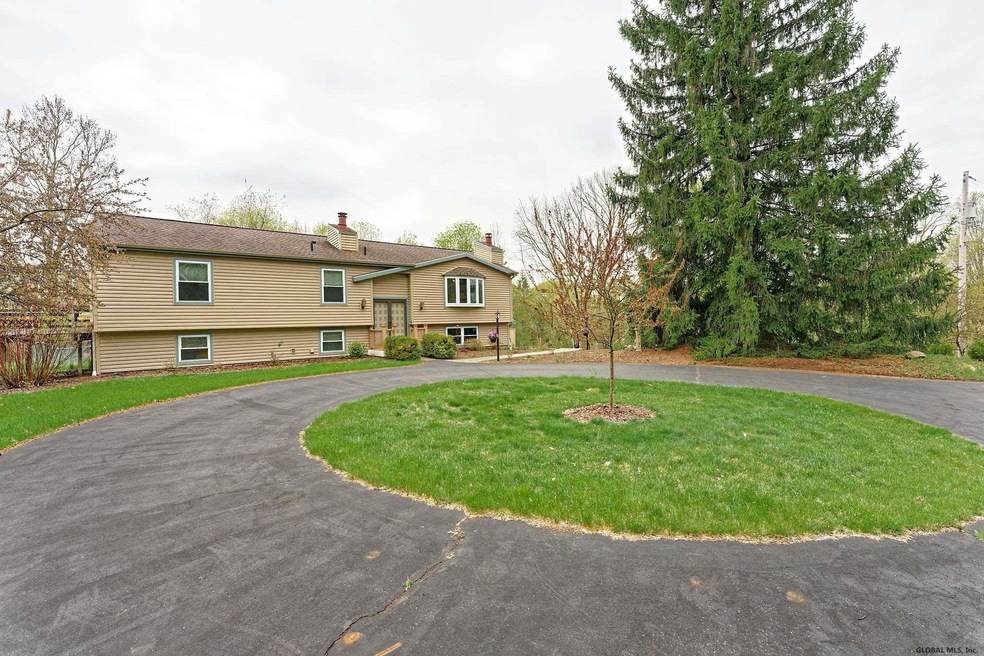 24 Pickering Ln, Troy, NY 12180 - photo 1