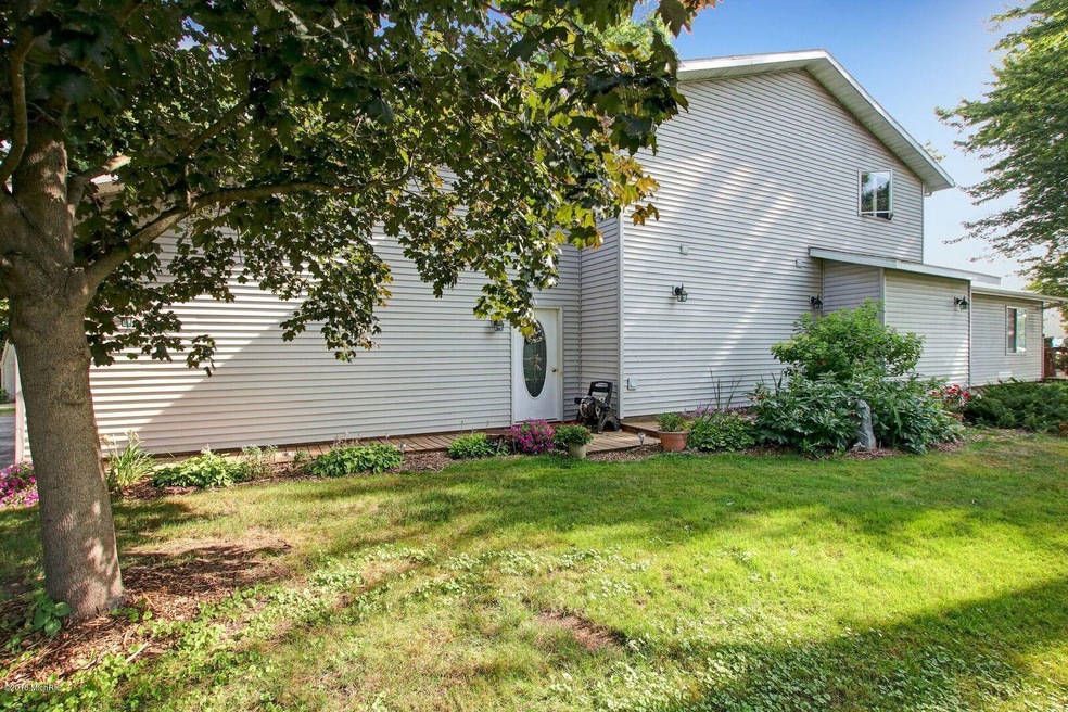 3057 Sandy Beach St, Wayland, MI 49348 - photo 1