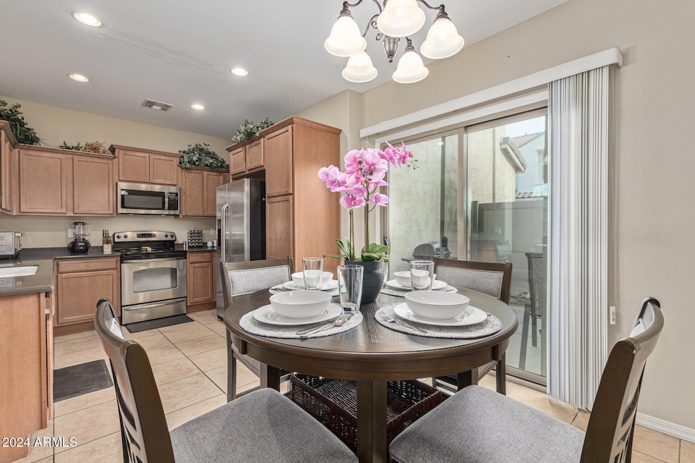 2179 W Scully Dr, Phoenix, AZ 85023 - photo 1