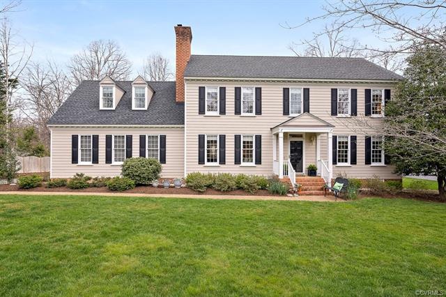 Great curb appeal and beautifully landscaped.
