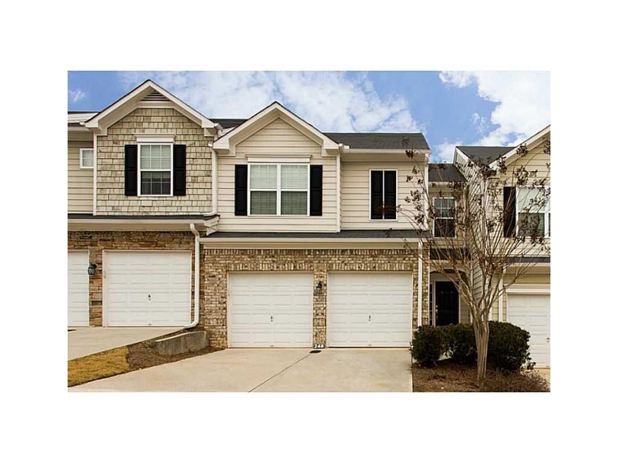 Beautiful Home in of the best areas in Cobb. Walk 