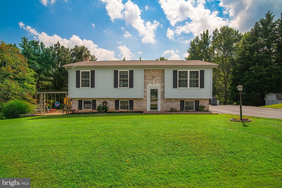 29517 Jennifer Dr, Mechanicsville, MD 20659 - photo 1