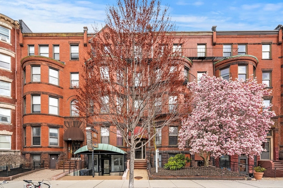 922 Beacon St unit 44, Boston, MA 02215 - photo 1