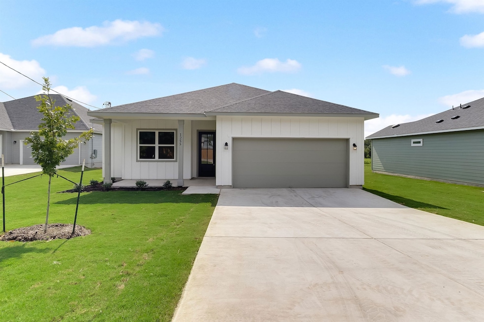 1255 Pecan Valley Dr, Marble Falls, TX 78654 - photo 1