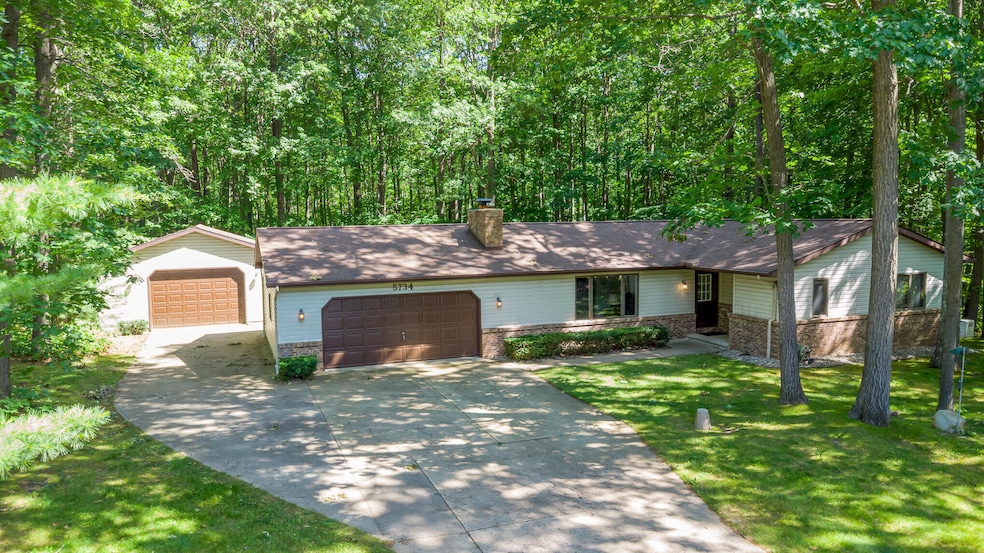 For Sale $349,900 • Co-Listing Agent
