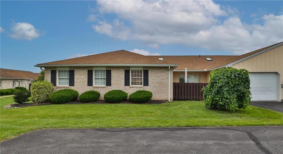 5806 Burning Tree Ln, Macungie, PA 18062 - photo 1