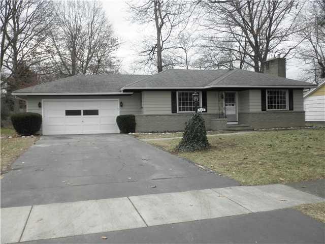 Exterior Front. 155 Elwood Dr. Fresh Complete Exte