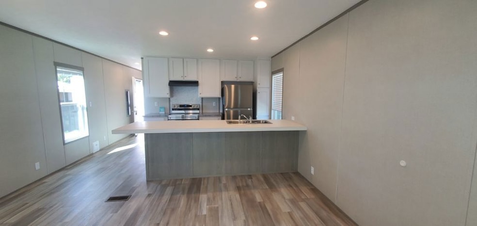 215 Palm Dr unit PA-215, Tampa, FL 33613 - photo 1