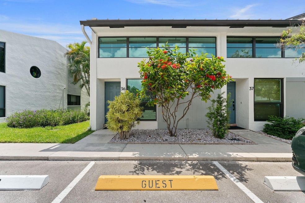 3900 NE 18th Ave unit 36H, Oakland Park, FL 33334 - photo 1