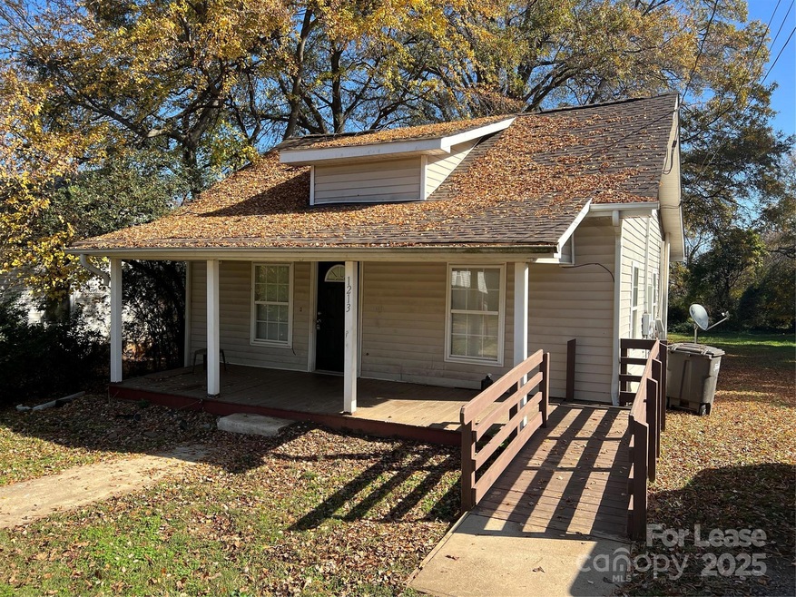1213 4th St, Statesville, NC 28677 - photo 1