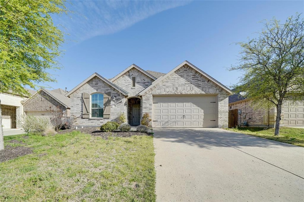 1113 Joshua Tree Ln, Celina, TX 75009 - photo 1