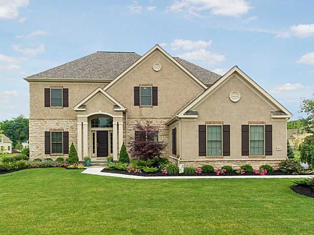 9823 Macdonald Dr, Dublin, OH 43017 - photo 1