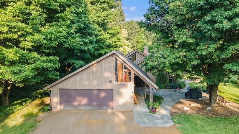 9308 W Guernsey Lake Rd, Delton, MI 49046 - photo 1