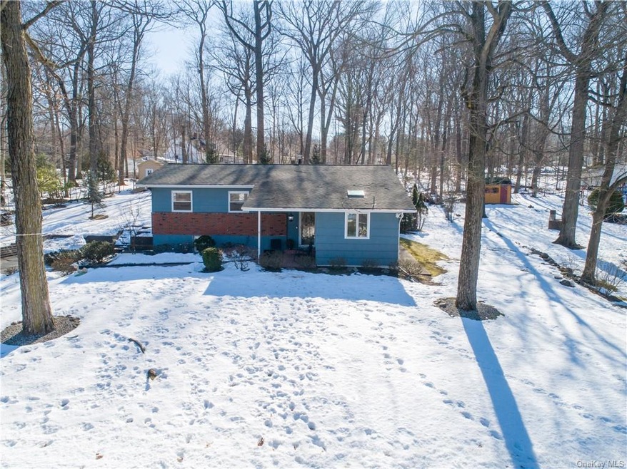 4 Orchard Ct, Spring Valley, NY 10977 - photo 1