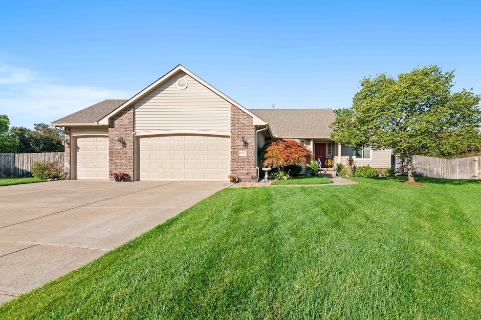 11119 W Lantana Cir, Wichita, KS 67205 - photo 1