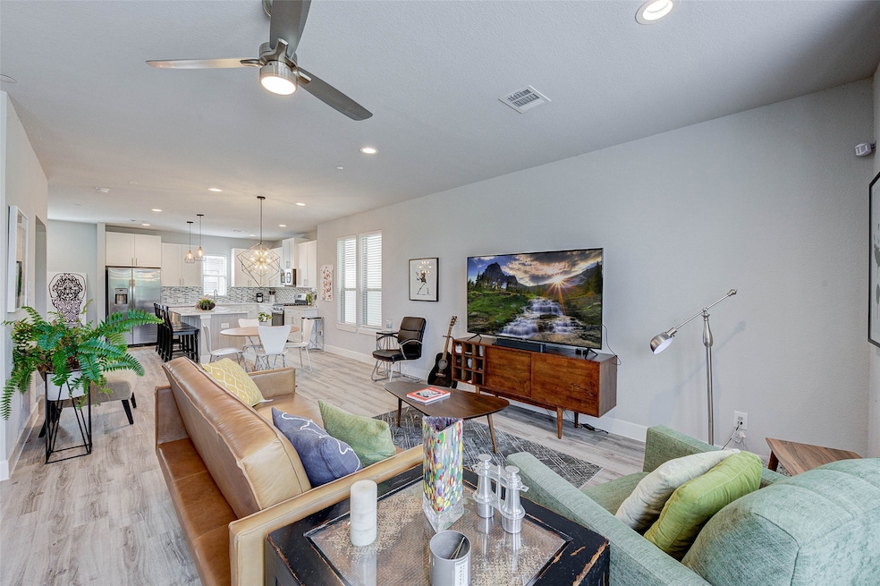 18732 Centro Main St unit B, Shenandoah, TX 77385 - photo 1