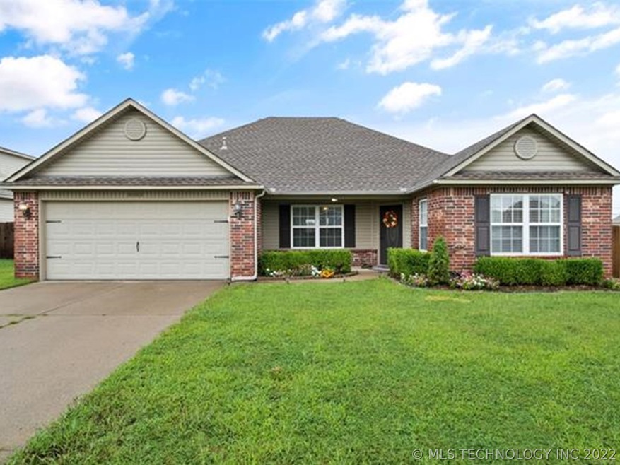 9002 S 257th East Place, Broken Arrow, OK 74014 - photo 1