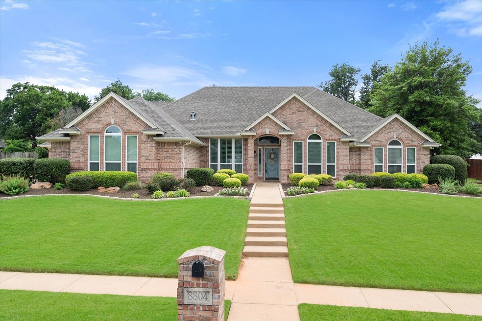 8804 Thornbridge Dr, North Richland Hills, TX 76182 - photo 1