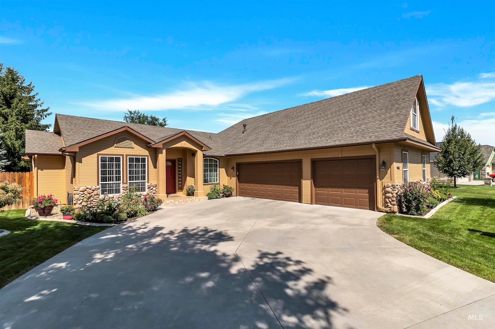 446 Bitterbrush Ave, Nampa, ID 83686 - photo 1