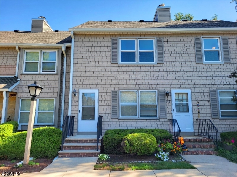 31 Hancock Ct, Flemington, NJ 08822 - photo 1