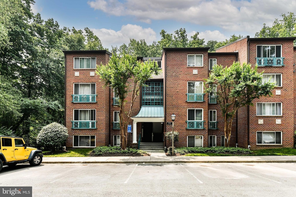 11831 Shire Ct unit 1A, Reston, VA 20191 - photo 1