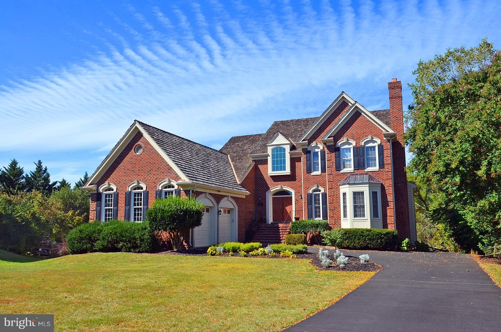 6201 Point Cir, Centreville, VA 20120 - photo 1