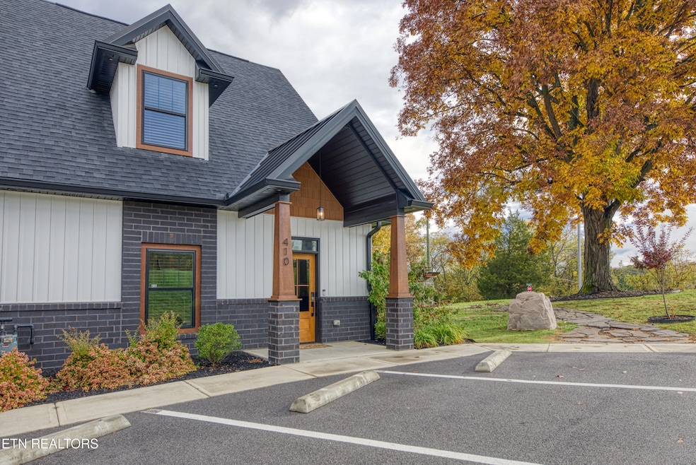 For Sale $528,999 • Co-Listing Agent