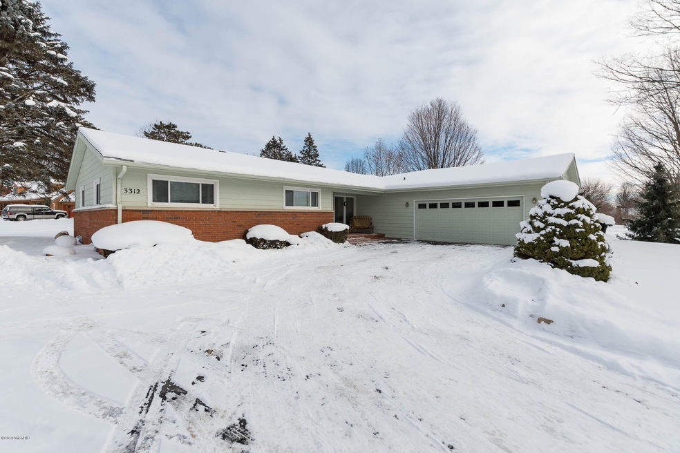 3312 Glengarry-1