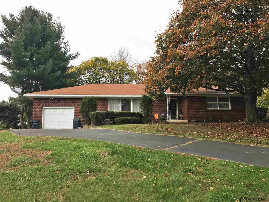 5 Fiet Ave, Troy, NY 12180 - photo 1