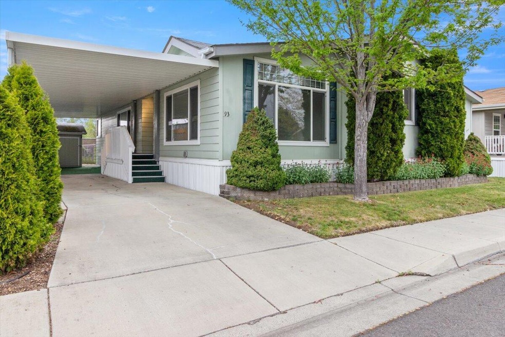 01-10 E South Stage Road, 93-1