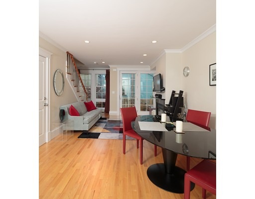 15 Valentine St unit 11, Cambridge, MA 02139 - photo 1