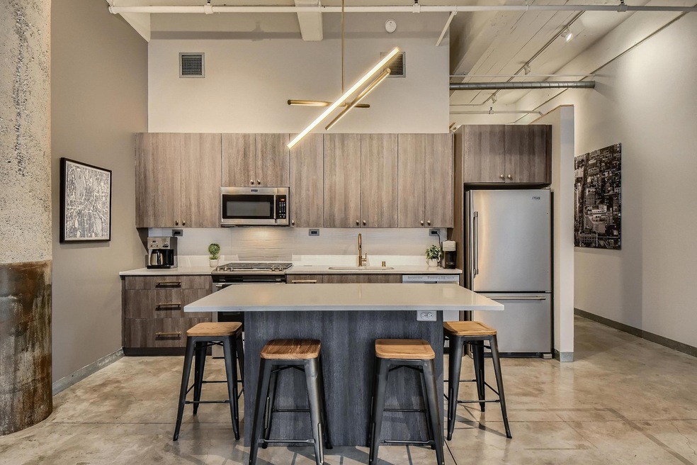 21 Kitchen Feature.jpg