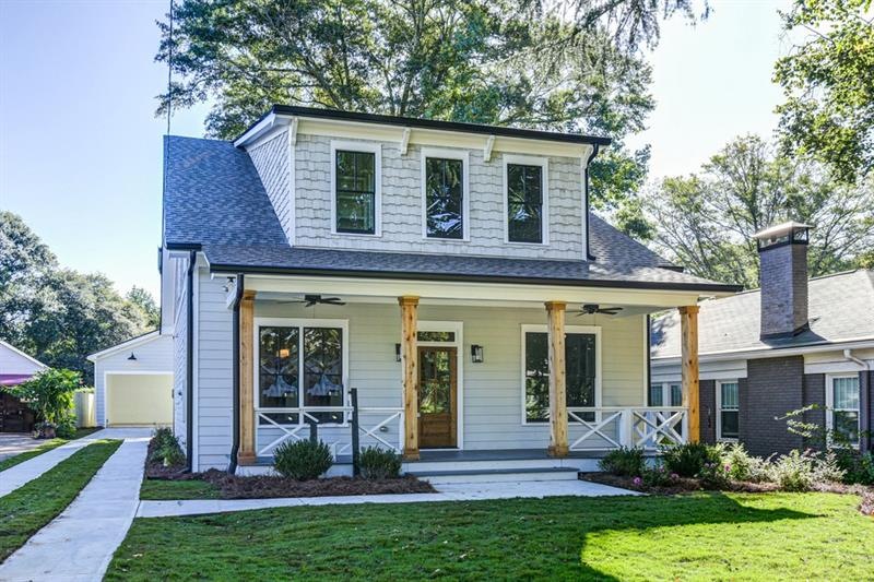 Set on a level, sunny lot in the heart of Oakhurst